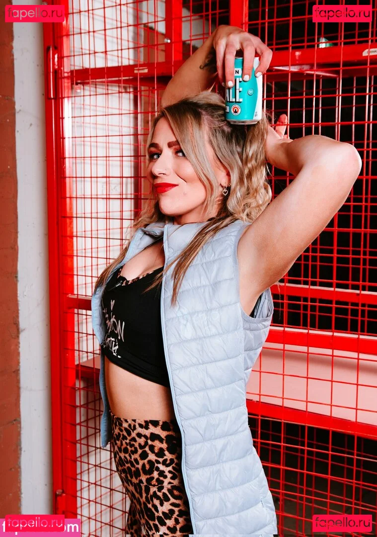 Session Moth Martina Onlyfans Photo Gallery 