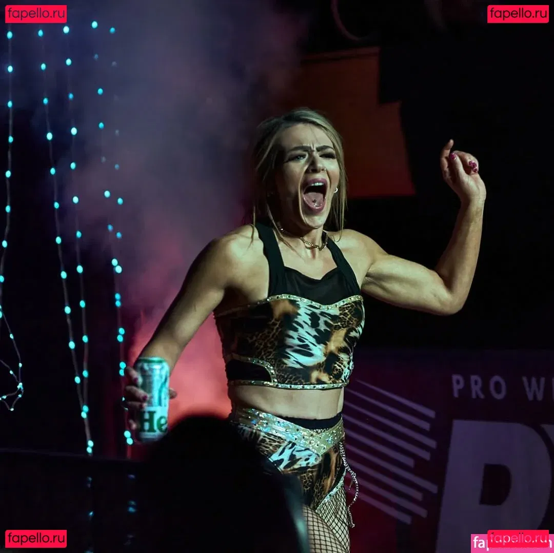 Session Moth Martina Onlyfans Photo Gallery 