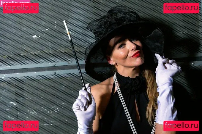 Session Moth Martina Onlyfans Photo Gallery 