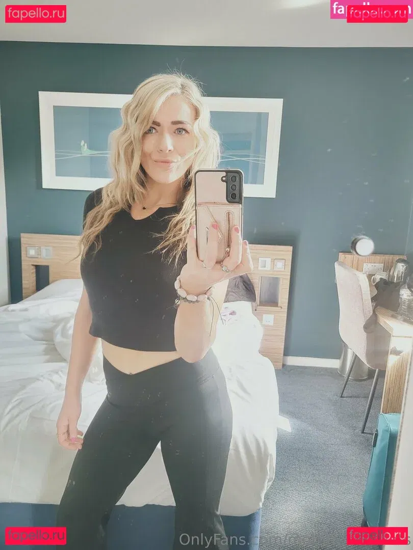 Session Moth Martina Onlyfans Photo Gallery 