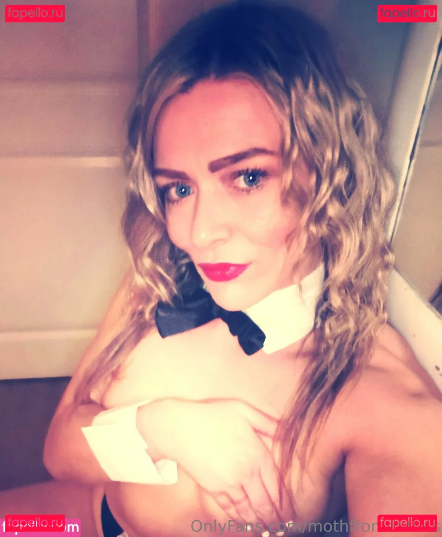 Session Moth Martina Onlyfans Photo Gallery 