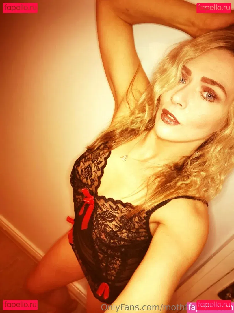 Session Moth Martina Onlyfans Photo Gallery 