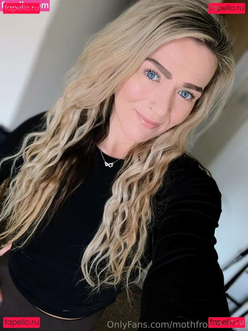 Session Moth Martina Onlyfans Photo Gallery 