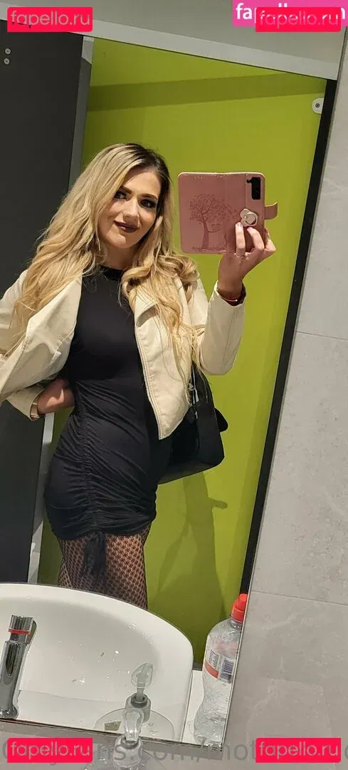 Session Moth Martina Onlyfans Photo Gallery 