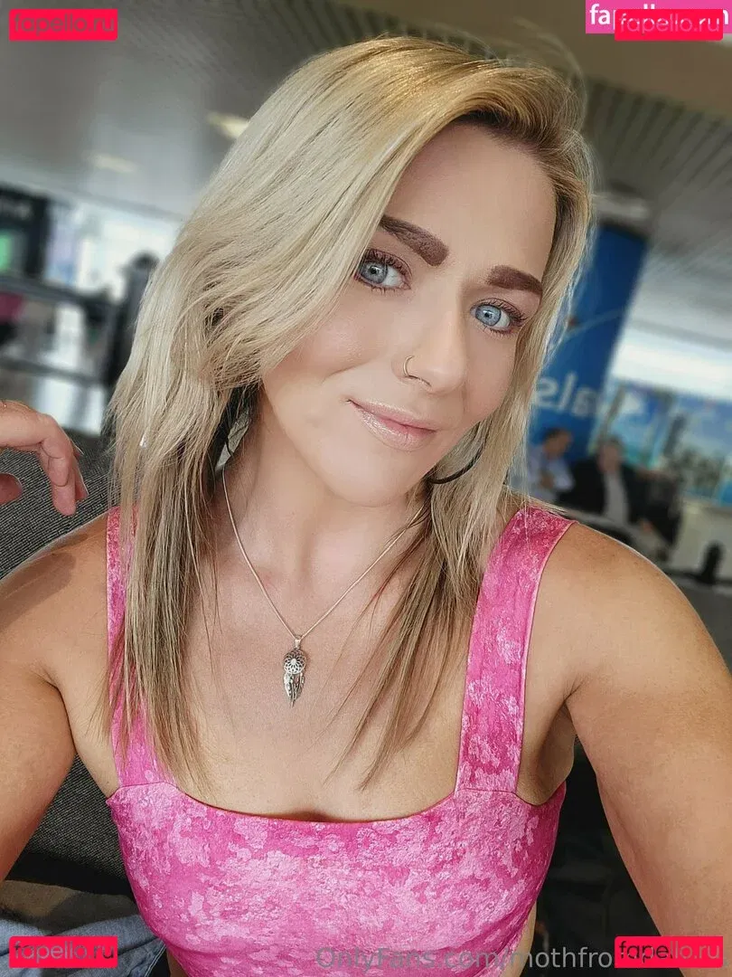 Session Moth Martina Onlyfans Photo Gallery 