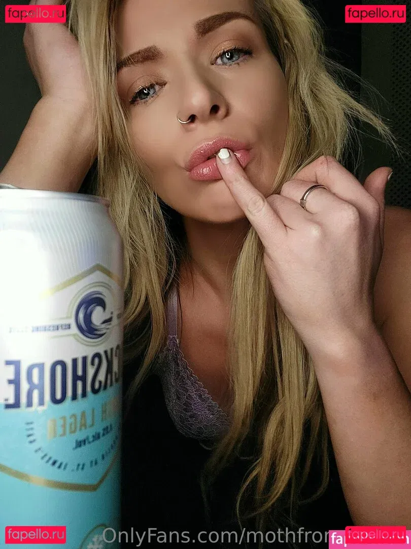 Session Moth Martina Onlyfans Photo Gallery 