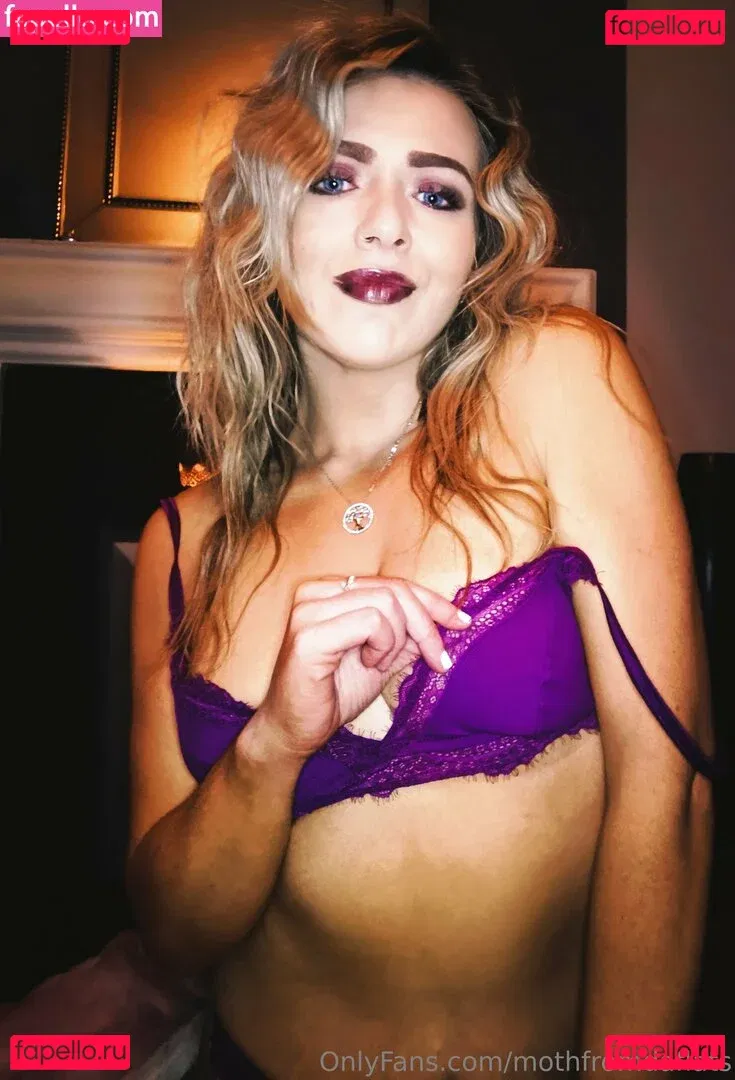 Session Moth Martina Onlyfans Photo Gallery 