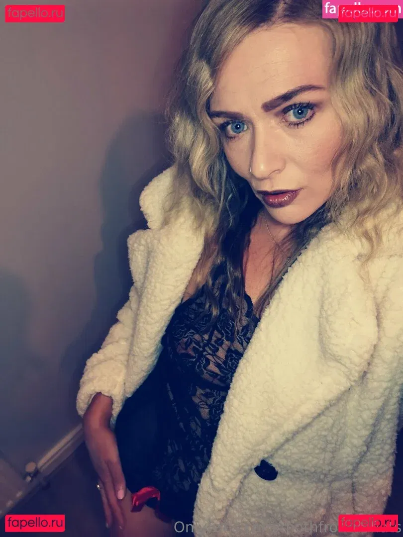 Session Moth Martina Onlyfans Photo Gallery 