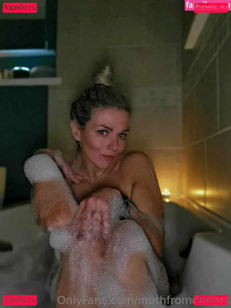 Session Moth Martina Onlyfans Photo Gallery 