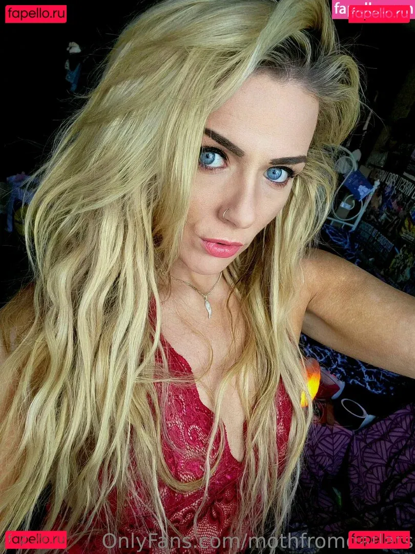 Session Moth Martina Onlyfans Photo Gallery 