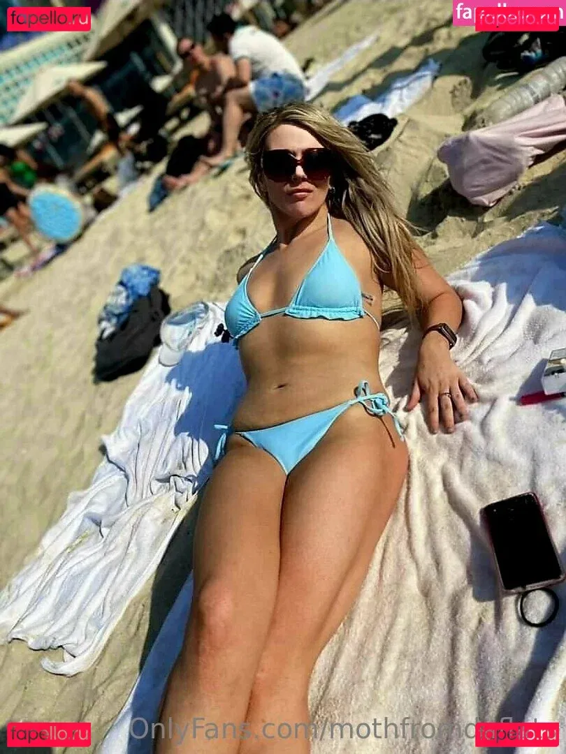 Session Moth Martina Onlyfans Photo Gallery 