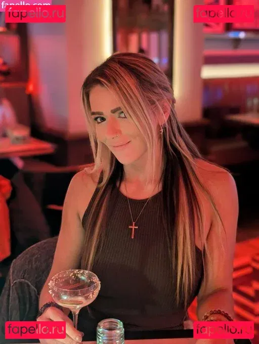 Session Moth Martina Onlyfans Photo Gallery 