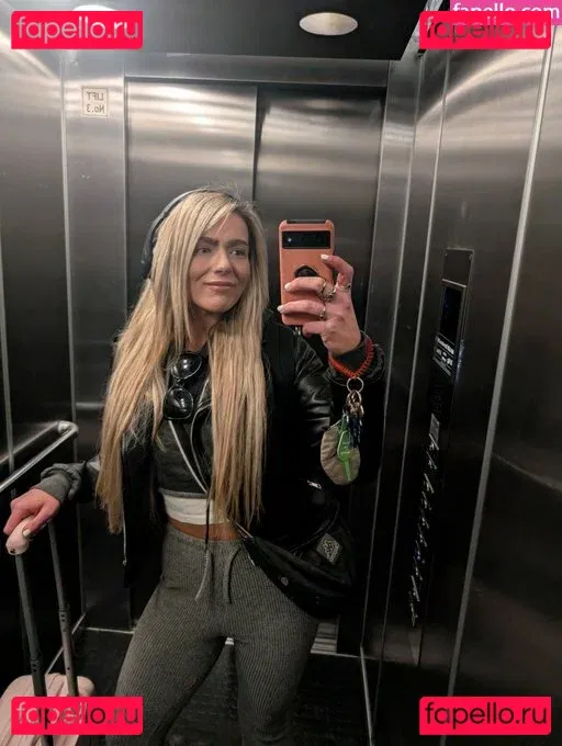 Session Moth Martina Onlyfans Photo Gallery 