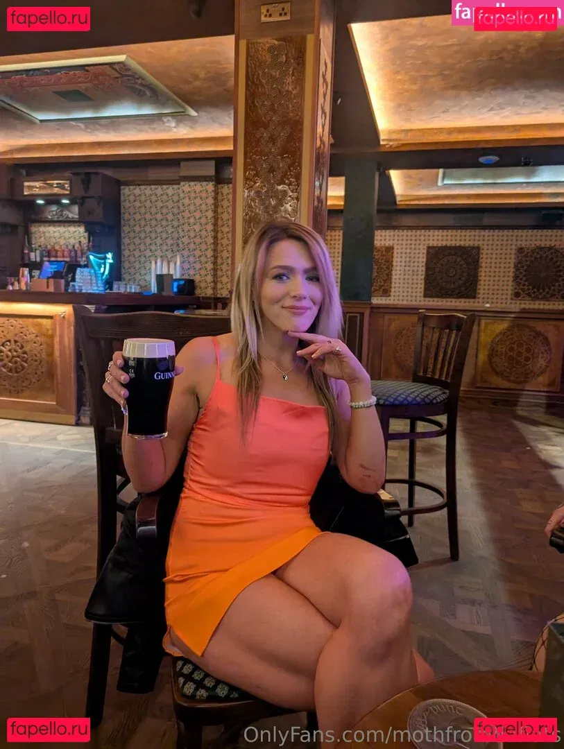 Session Moth Martina Onlyfans Photo Gallery 