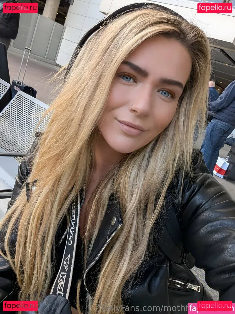 Session Moth Martina Onlyfans Photo Gallery 