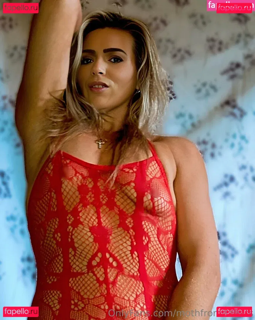 Session Moth Martina Onlyfans Photo Gallery 