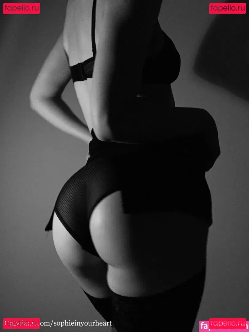 sophieinyourheart Onlyfans Photo Gallery 