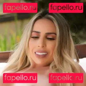 Aline Ferrari Onlyfans Photo Gallery 