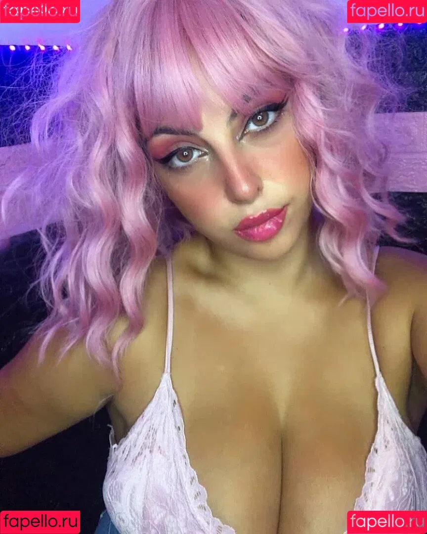 Peach Onlyfans Photo Gallery 