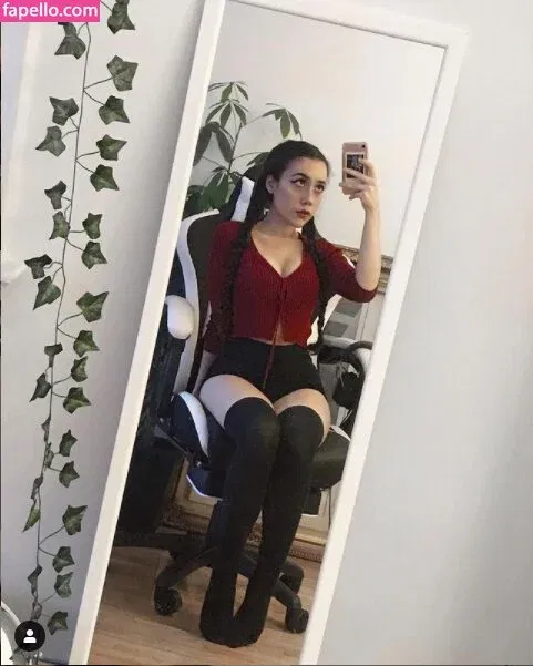 Peach Onlyfans Photo Gallery 