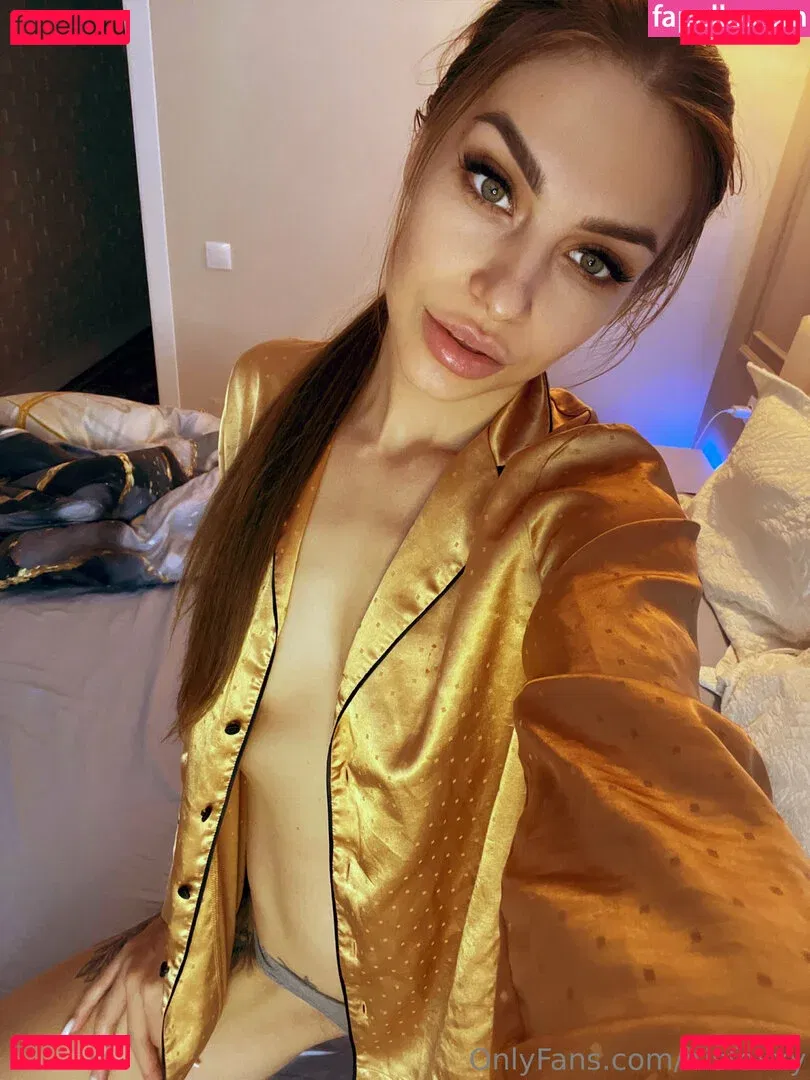 irisfoxxy Onlyfans Photo Gallery 