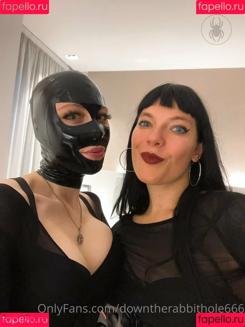 downtherabbithole666 Onlyfans Photo Gallery 