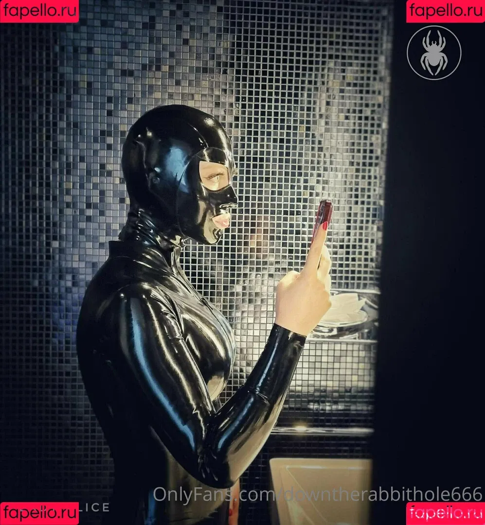 downtherabbithole666 Onlyfans Photo Gallery 