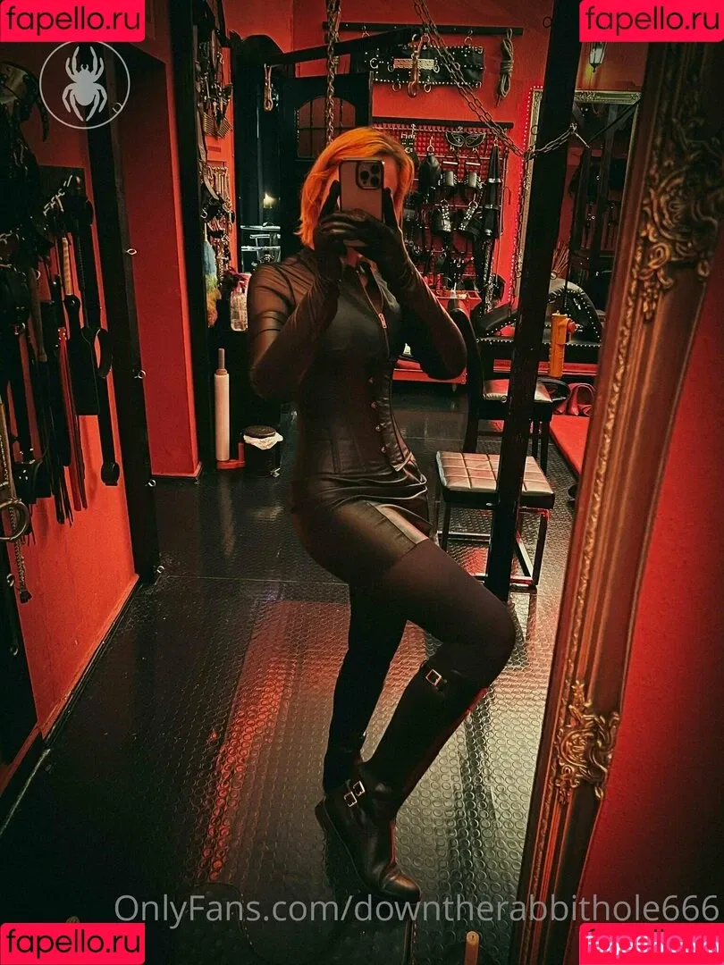downtherabbithole666 Onlyfans Photo Gallery 