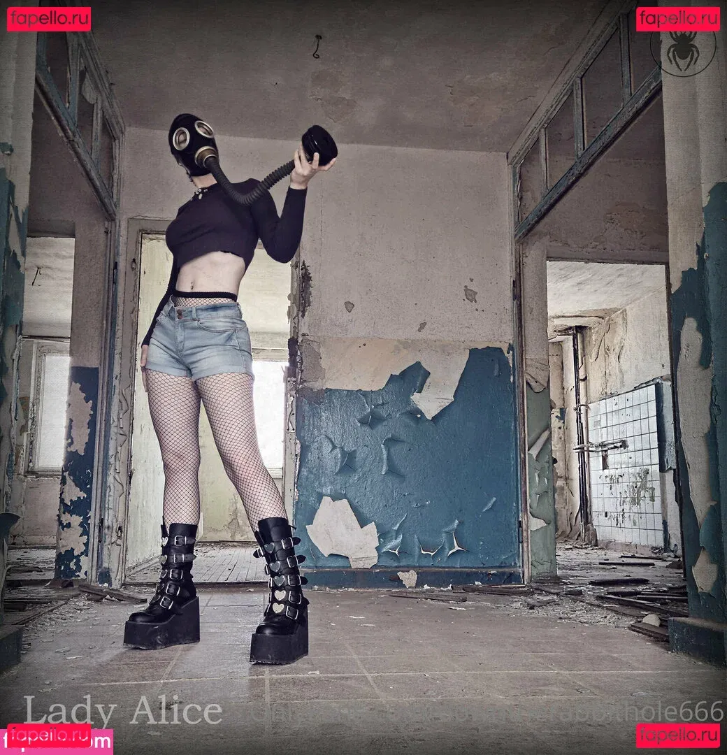 downtherabbithole666 Onlyfans Photo Gallery 