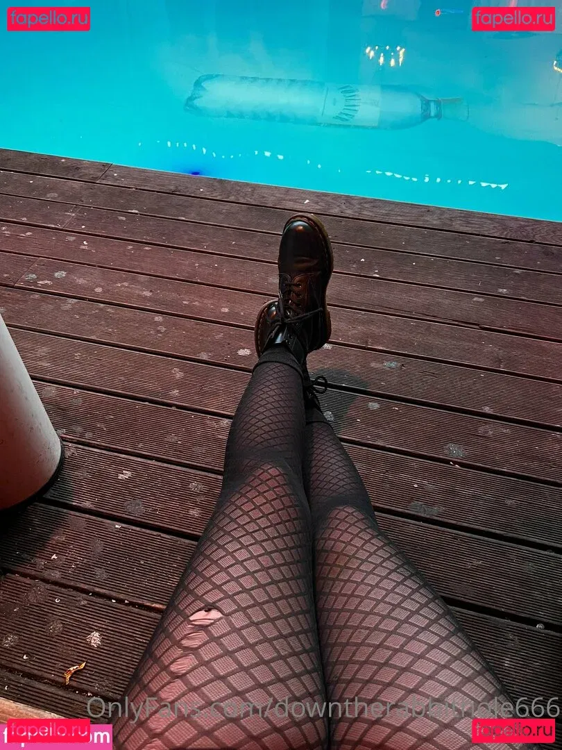 downtherabbithole666 Onlyfans Photo Gallery 