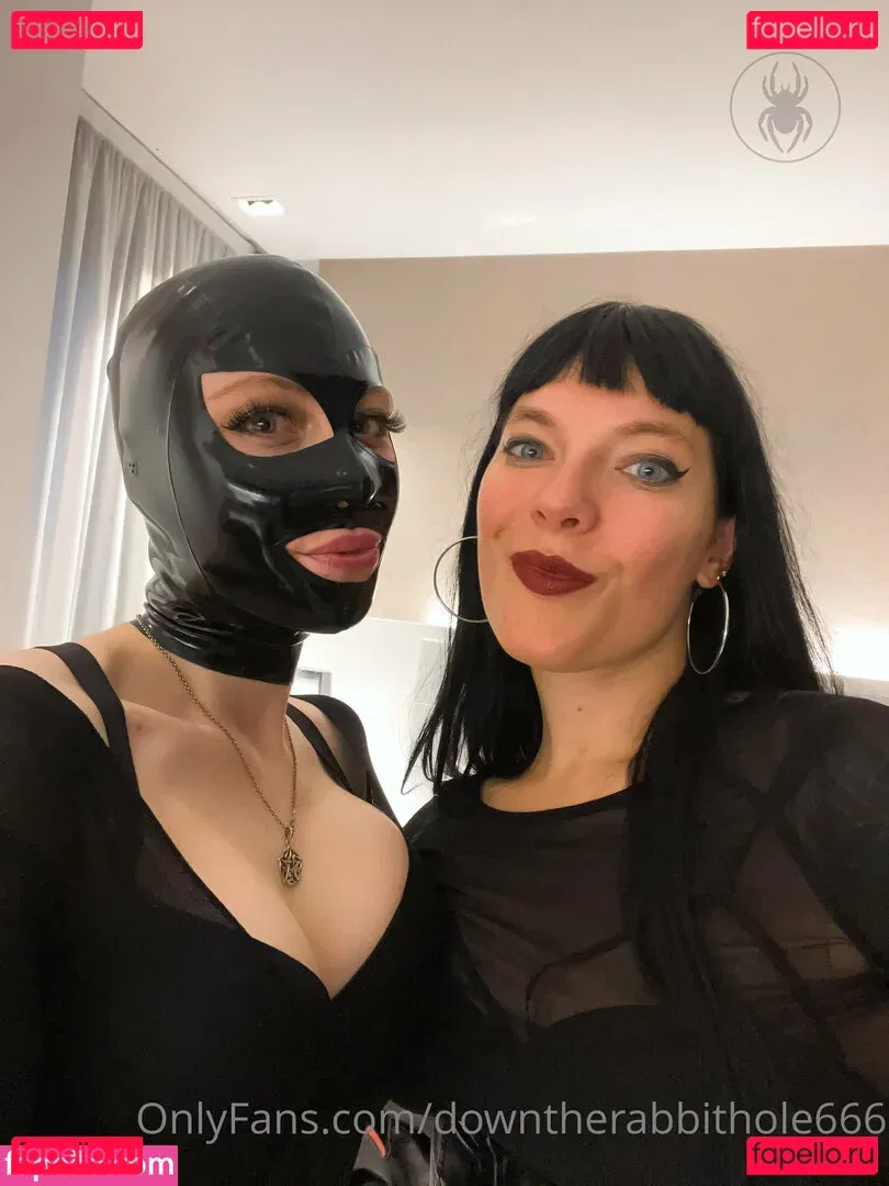 downtherabbithole666 Onlyfans Photo Gallery 