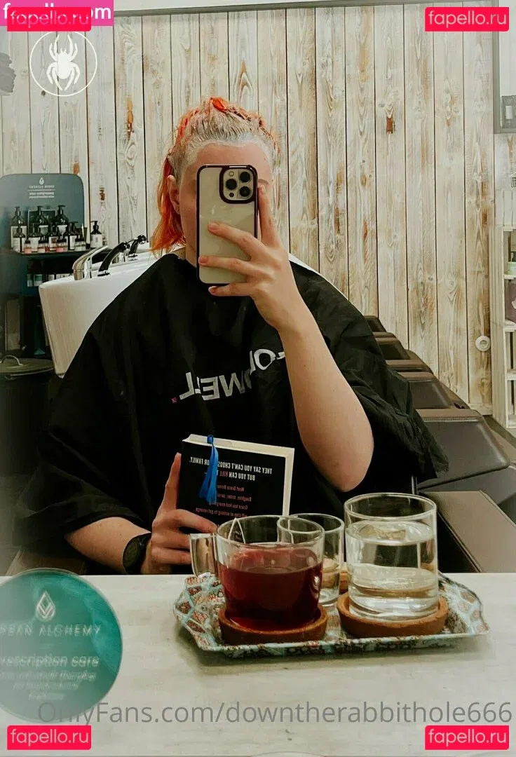 downtherabbithole666 Onlyfans Photo Gallery 