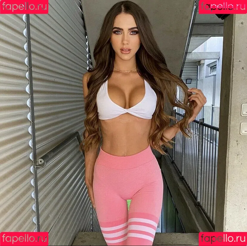 Instabella Onlyfans Photo Gallery 