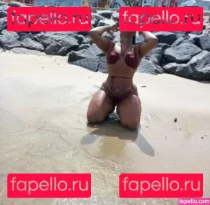 Thayna De Santana Onlyfans Photo Gallery 