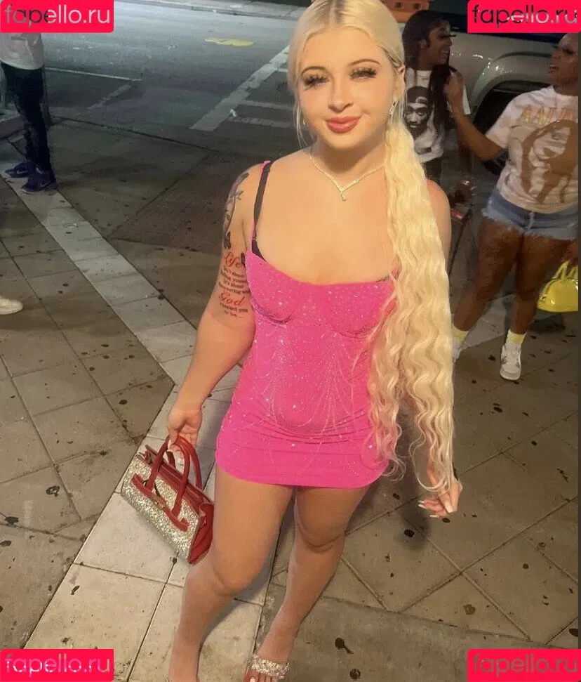 Kuttemreece Onlyfans Photo Gallery 