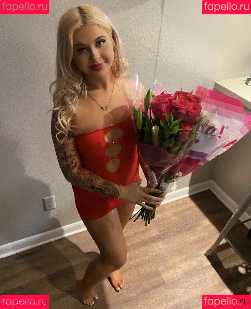 Kuttemreece Onlyfans Photo Gallery 