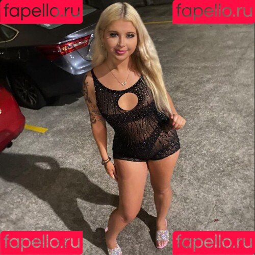 Kuttemreece Onlyfans Photo Gallery 