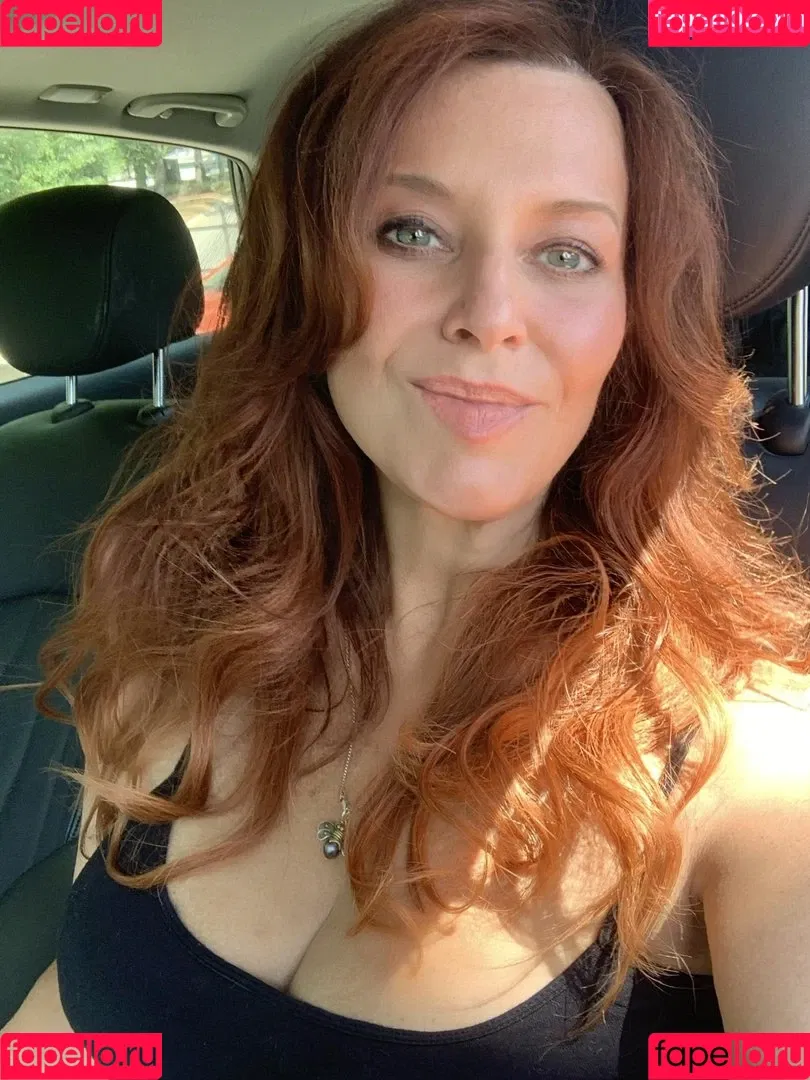 Honeybeezone Onlyfans Photo Gallery 