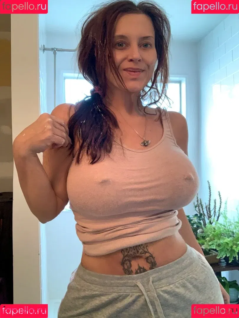 Honeybeezone Onlyfans Photo Gallery 