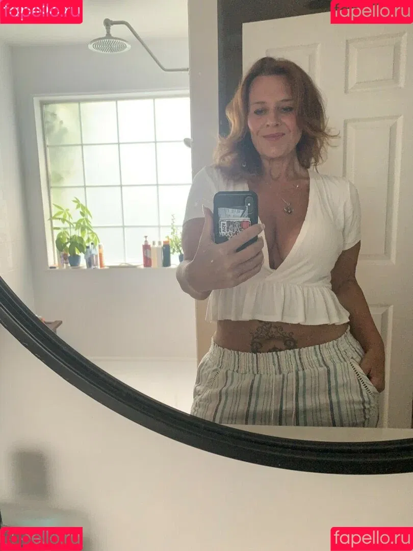 Honeybeezone Onlyfans Photo Gallery 