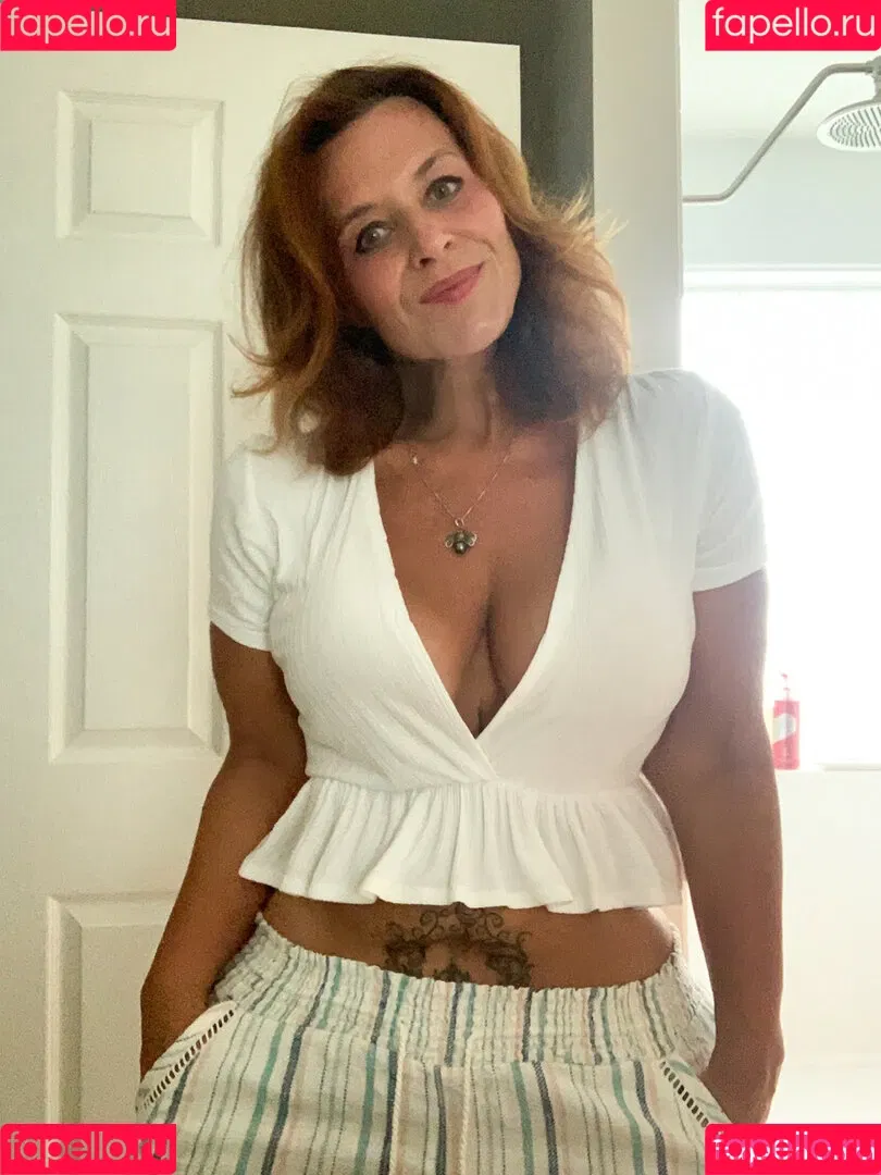Honeybeezone Onlyfans Photo Gallery 