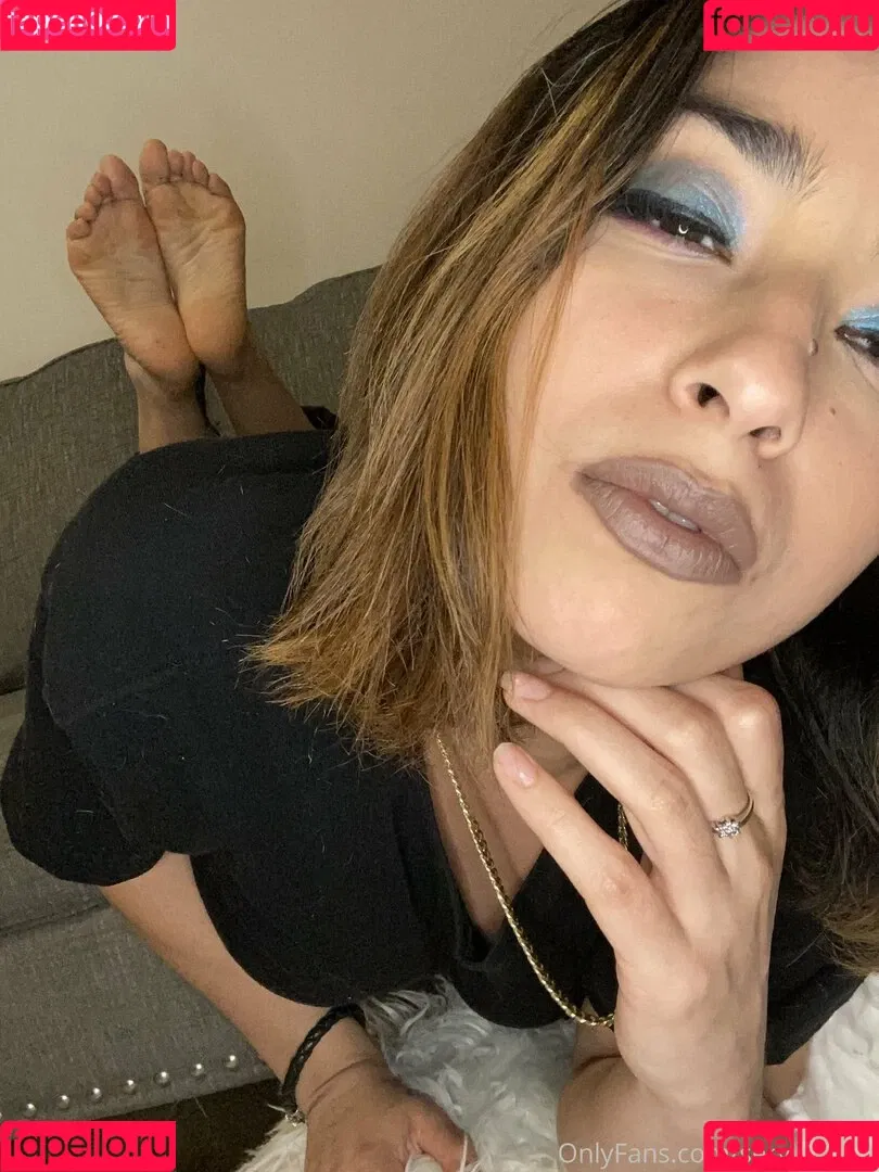 Serving Gaia Onlyfans Photo Gallery 