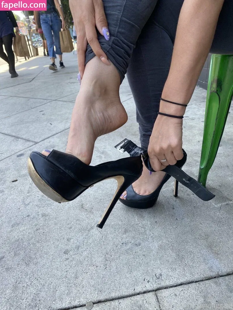 Serving Gaia Onlyfans Photo Gallery 