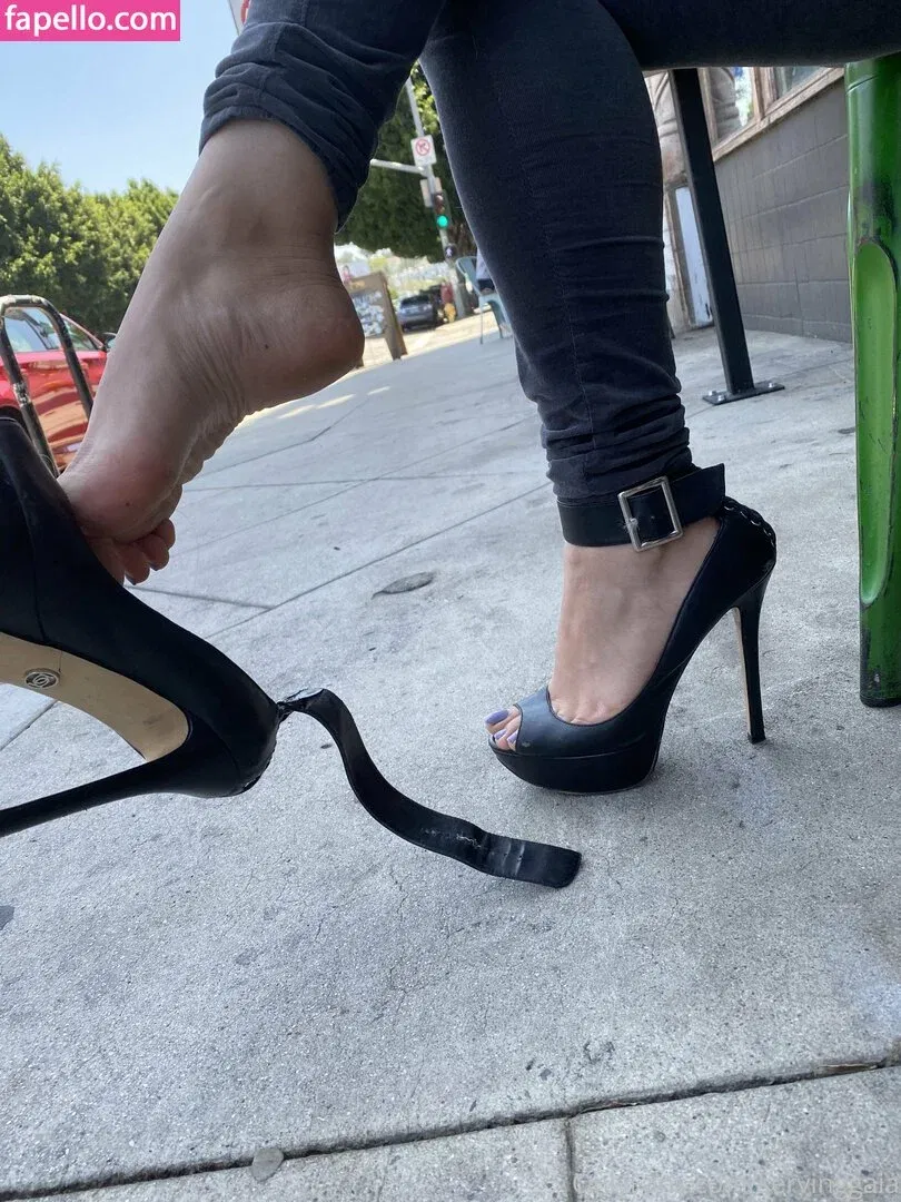 Serving Gaia Onlyfans Photo Gallery 