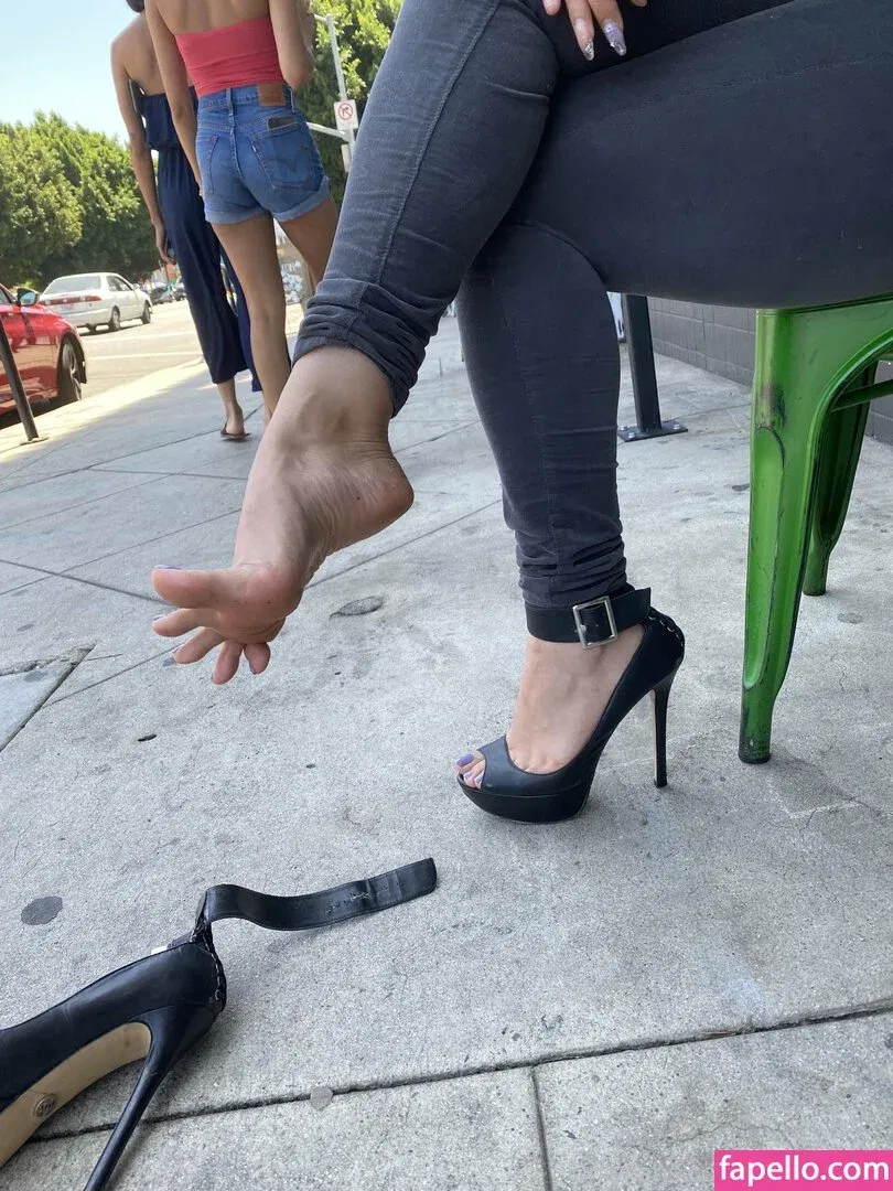 Serving Gaia Onlyfans Photo Gallery 