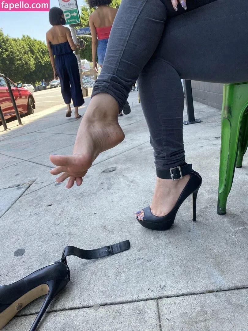 Serving Gaia Onlyfans Photo Gallery 