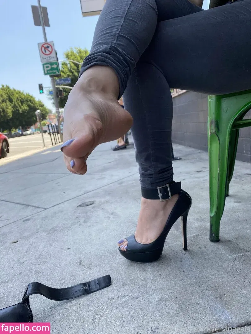 Serving Gaia Onlyfans Photo Gallery 