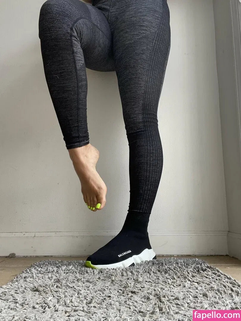 Serving Gaia Onlyfans Photo Gallery 