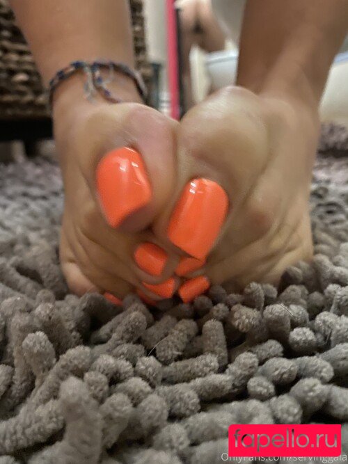 Serving Gaia Onlyfans Photo Gallery 