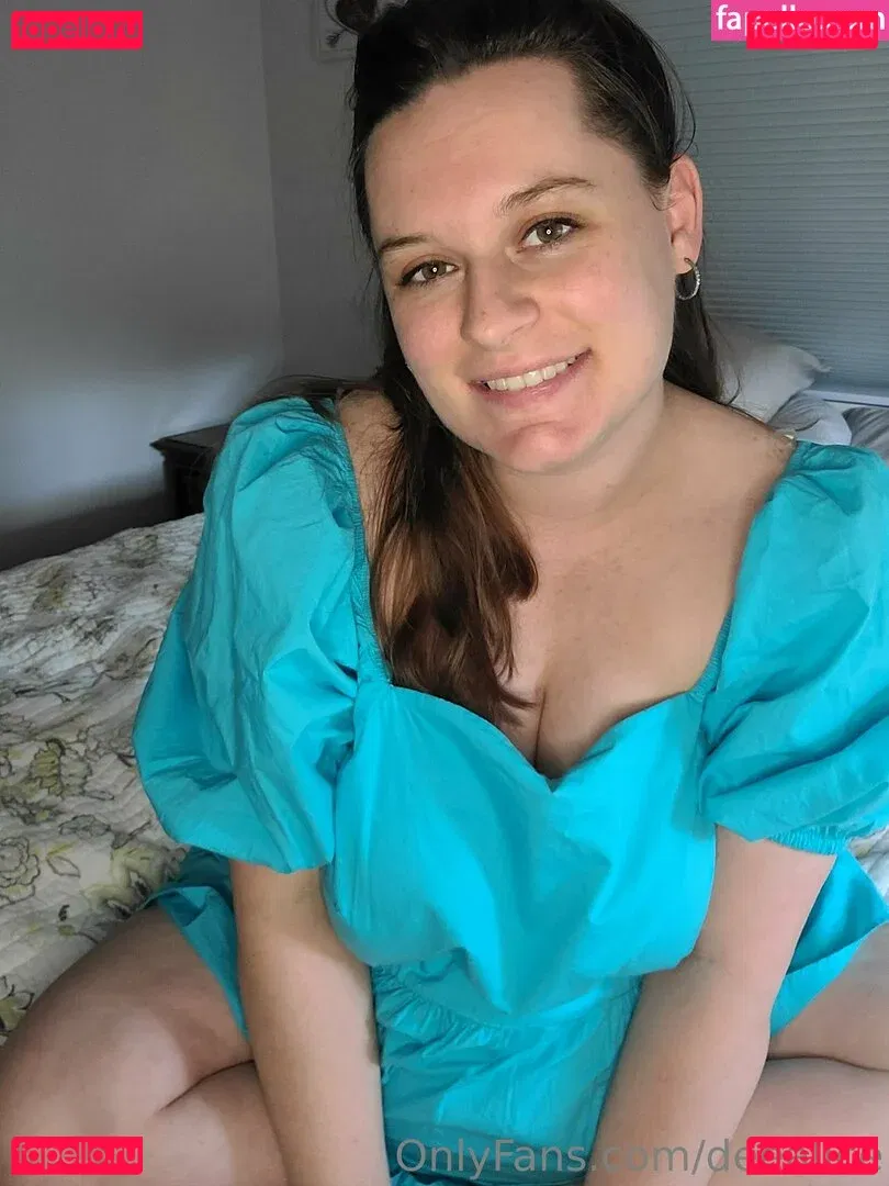 deealice Onlyfans Photo Gallery 